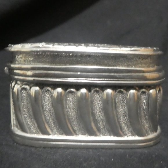 ROYAL SELANGOR | Floral Storage Chest | Pewter | Vintage - Picture 5 of 13